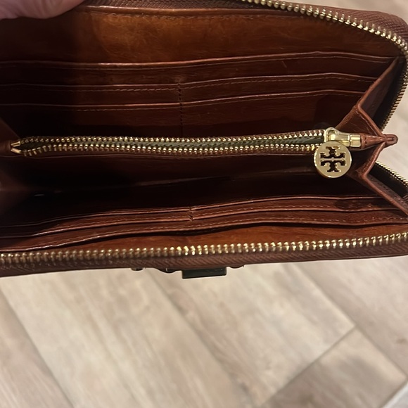Tory Burch Brown Leather Wallet - Picture 4 of 4